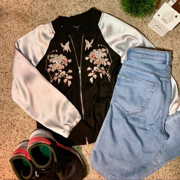 HOSTPICK!New Look Petite Embroidered Bomber Jacket - Picture 1 of 5
